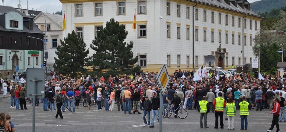 Nečas se uráčil na Šluknovsko. Lhát Nečas se uráčil na Šluknovsko. Lhát