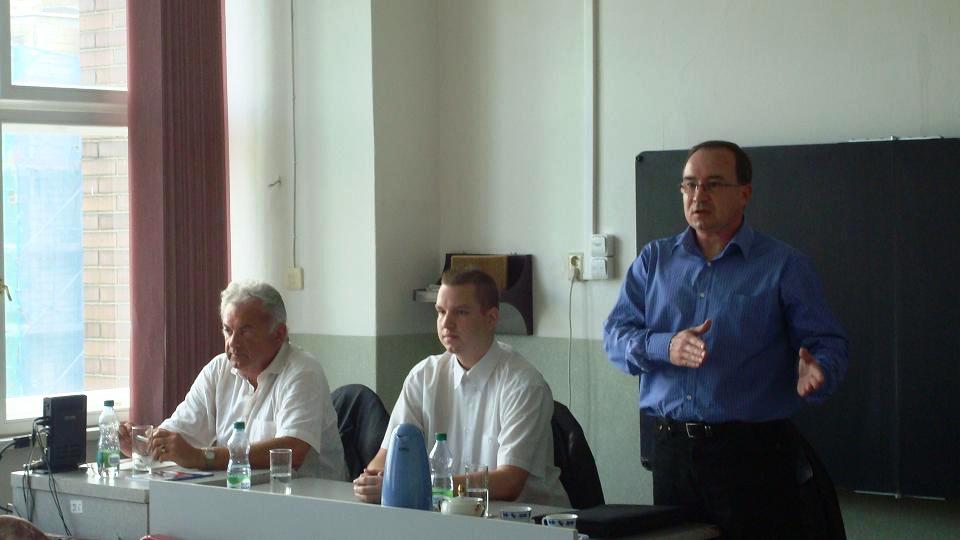 Vandas besedoval se studenty VŠE. Vyjádřil se i k Rathovi