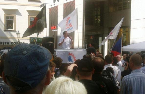 Režim naší společnost pouze vytuneloval a rozeštval, konstatoval Vandas v prvomájovém projevu